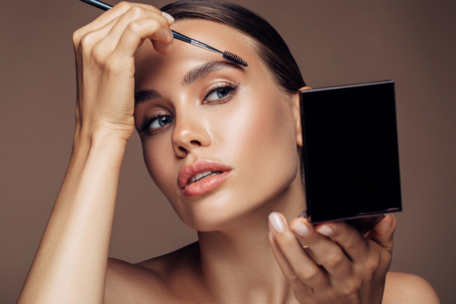 Comment se maquiller avec make up métallique ?