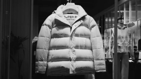 La marque de parka alchou : entre tendances actuelles et héritage climatique